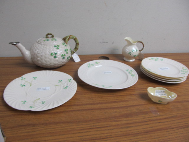 lot 27 image: Group of Vintage BELLEEK Shamrock