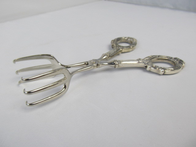 lot 132 image: Vintage German WEB&nbspSterling Tongs