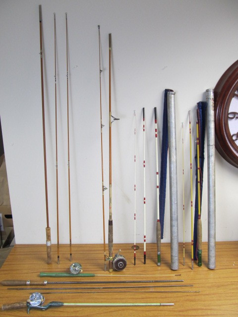 lot 136 image: NICE Lot of Vintage Fly Fishing Rods