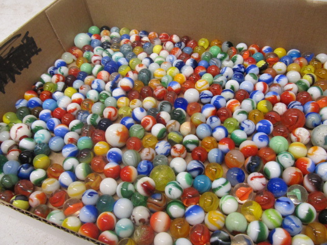 lot 144 image: Large Lot of Vintage Marbles