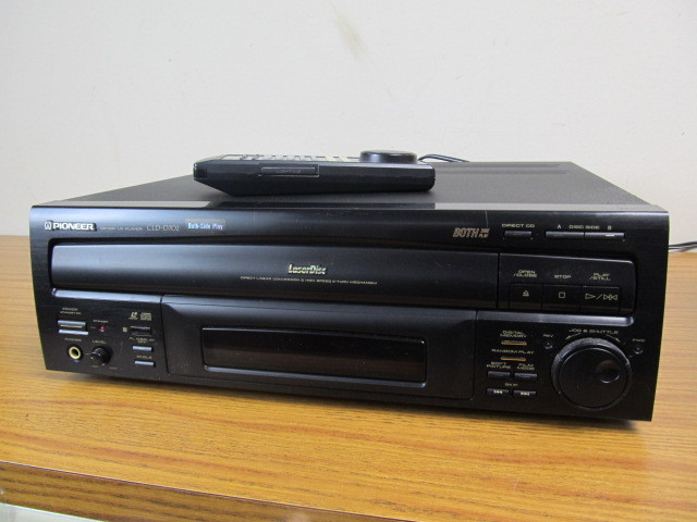 lot 159 image: Pioneer CLD-D702 Laserdisc CD & DVD Player
