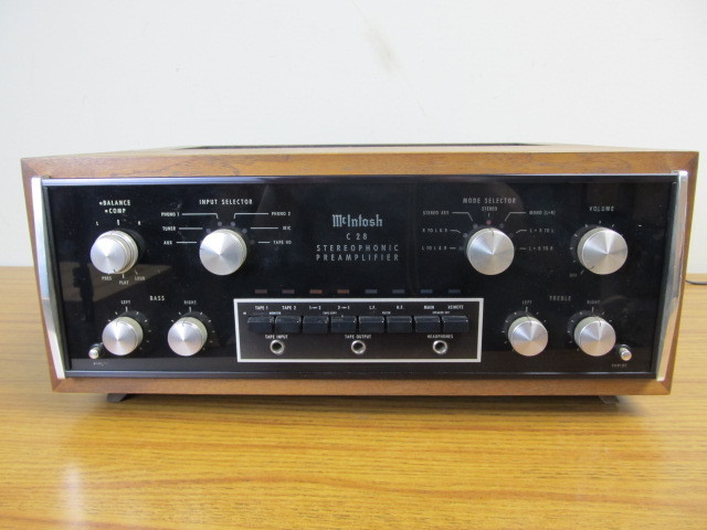 lot 175 image: McIntosh C-28 Stereophonic Preamplifier