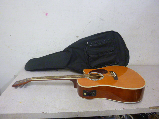 lot 5 image: Esteban AcousticElectric Guitar