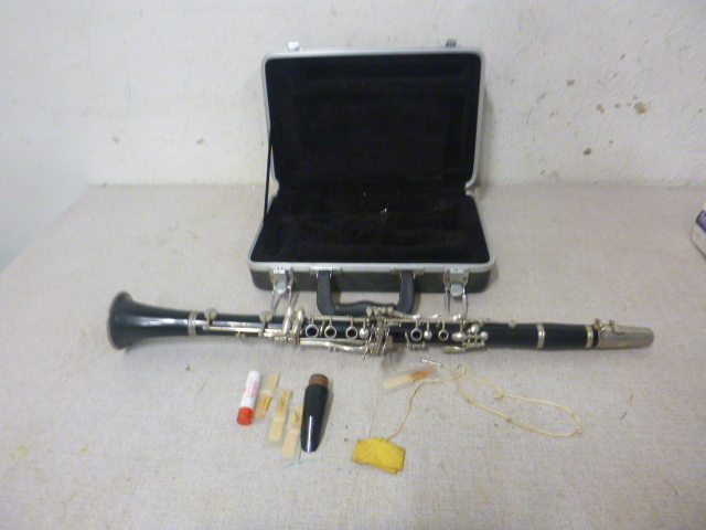 lot 18 image: Yamaha Clarinet