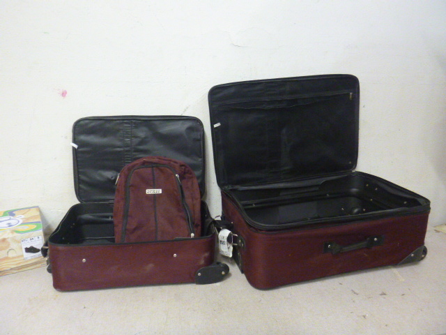 lot 26 image: 3 Piece North Pak Luggage Set