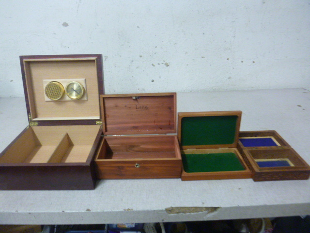 lot 28 image: 4 Wooden Trinket Boxes