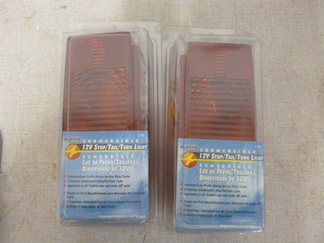 lot 34 image: 2 Blazer Submersible StopTailTurn Lights