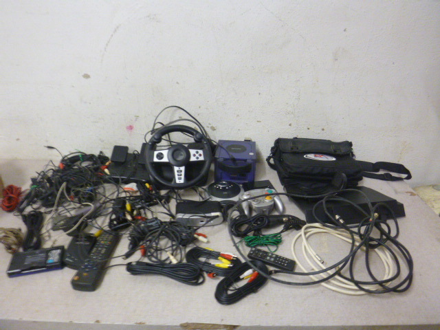 lot 55 image: Lot of Miscellaneous Gaming Hook-Ups