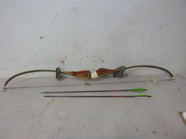 lot 64 image: Bear Glass-Powered Kodiak Hunter Bow