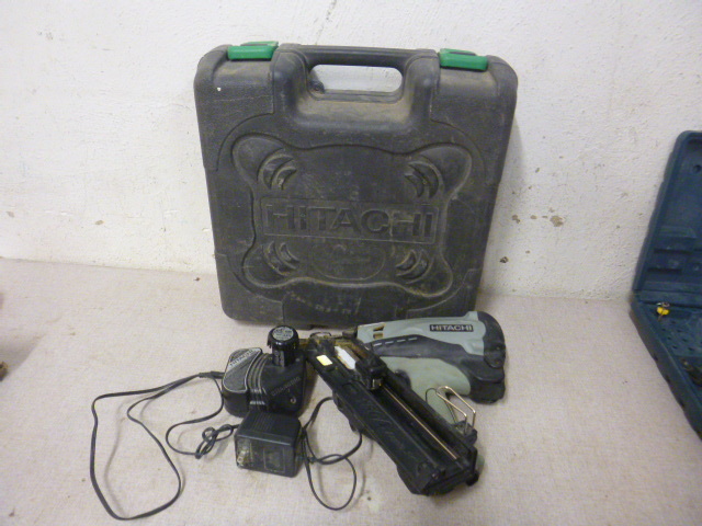 lot 65 image: Hitachi 2 12 Gas Finish Nailer