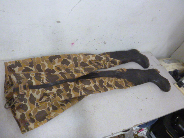 lot 70 image: Hodgman Chest Waders