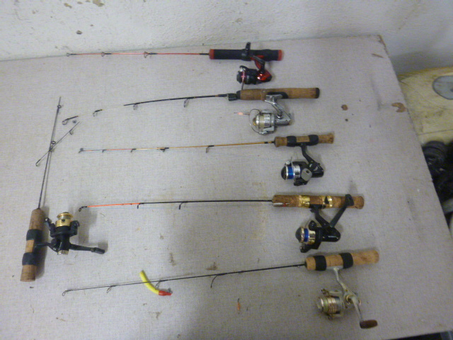 lot 76 image: Ice Fishing Rods and Reels
