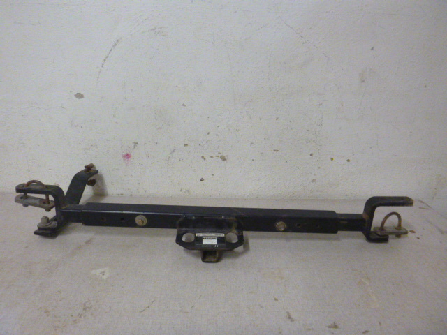 lot 80 image: Reese Bolt-On Hitch