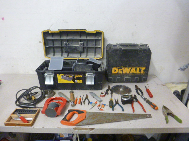 lot 81 image: Miscellaneous Garage Items