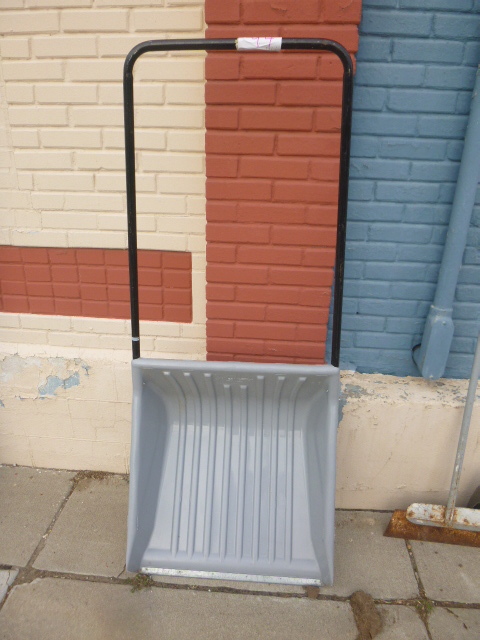 lot 94 image: Snow Scoop