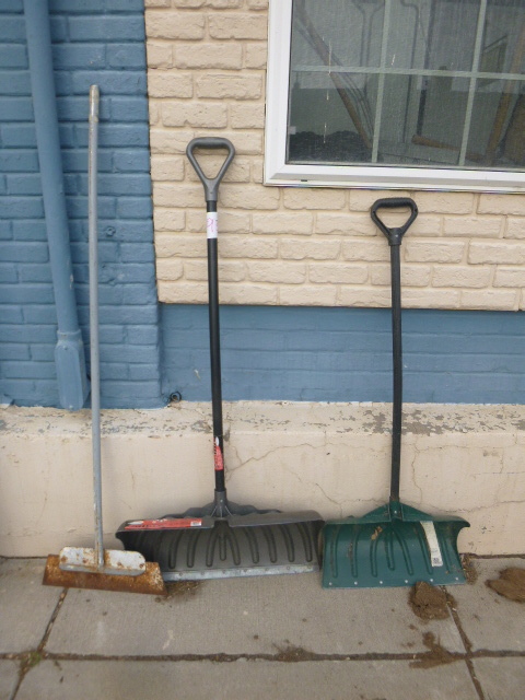 lot 95 image: Lawn Care Tools