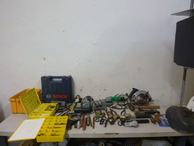 lot 101 image: Miscellaneous Garage Items