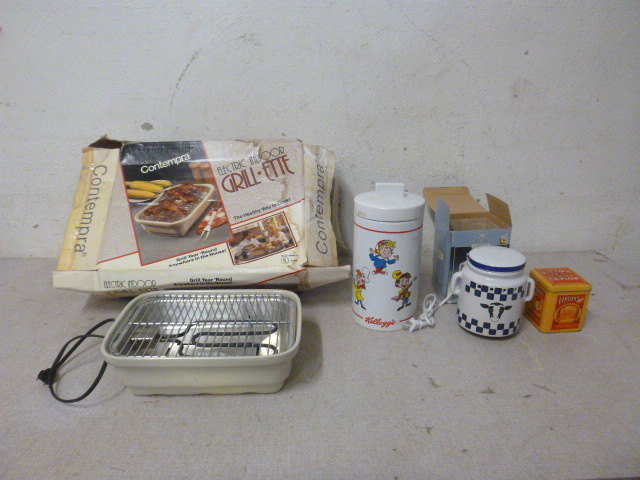 lot 107 image: Contempra Electric Indoor Grill-Ette