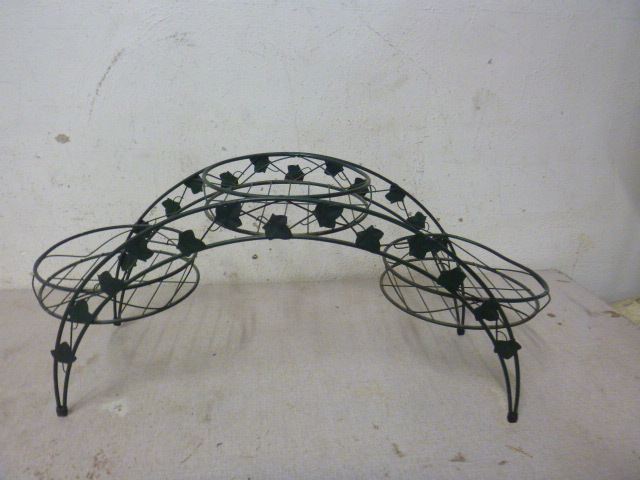 lot 109 image: Decorative 3 Tier Plant Stand