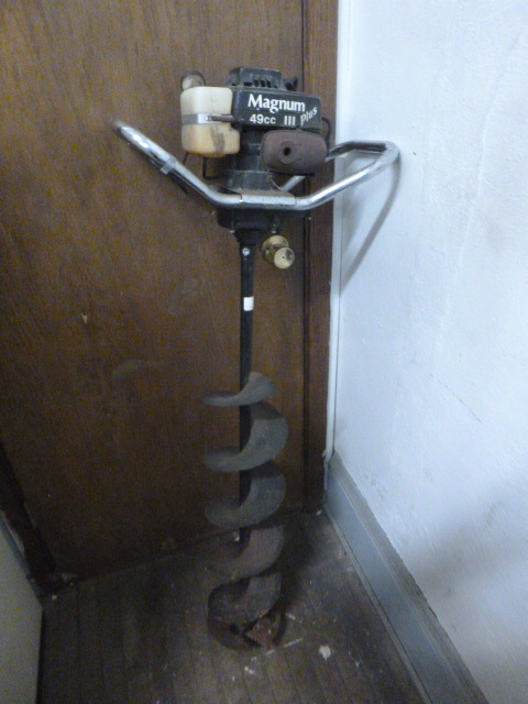 lot 110 image: Magnum III Plus Ice Auger