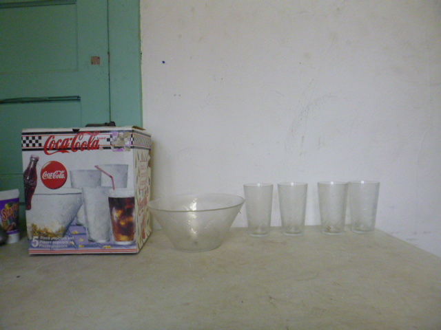 lot 157 image: Coca-Cola Popcorn Set