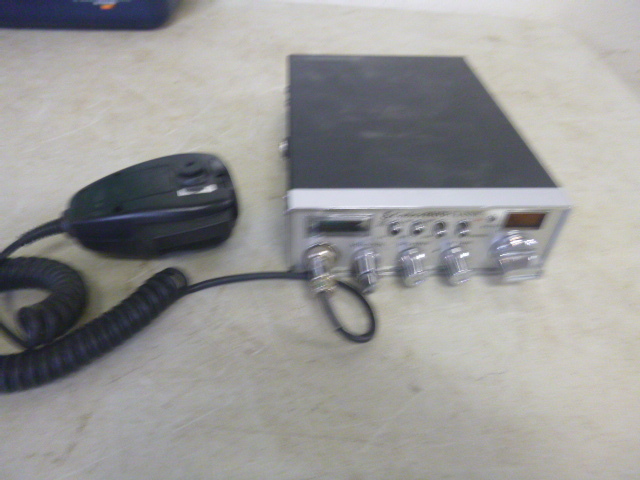lot 193 image: Cobra 25LTD Classic CB Radio