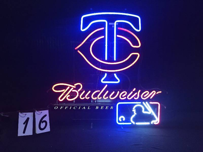 lot 16 image: MN Twins Budweiser MLB neon