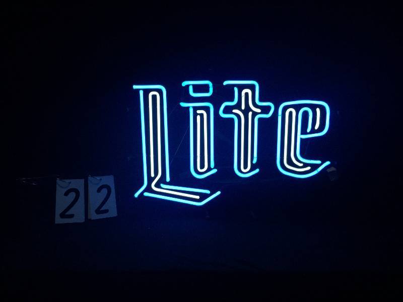 lot 22 image: Miller Lite neon