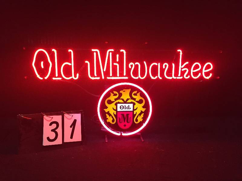 lot 31 image: Old Milwaukee neon