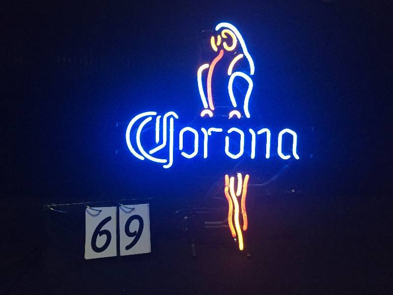 lot 69 image: Corona neon parrot