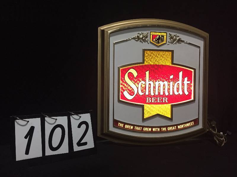 lot 102 image: Schmidt Beer Rippler, motion lighted sign