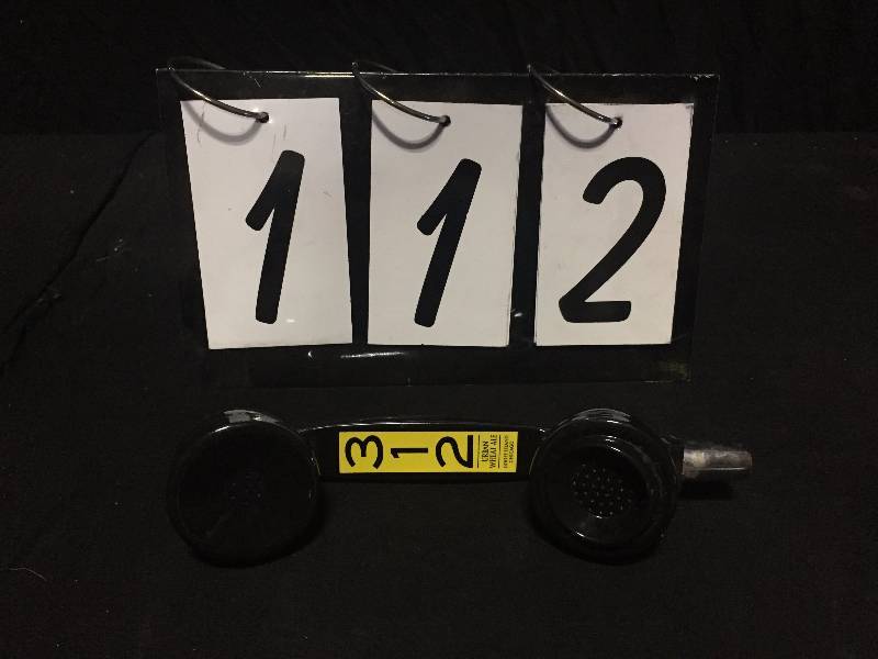 lot 112 image: 312 Urban Wheat Ale Goose Island Chicago phone handset tap handle