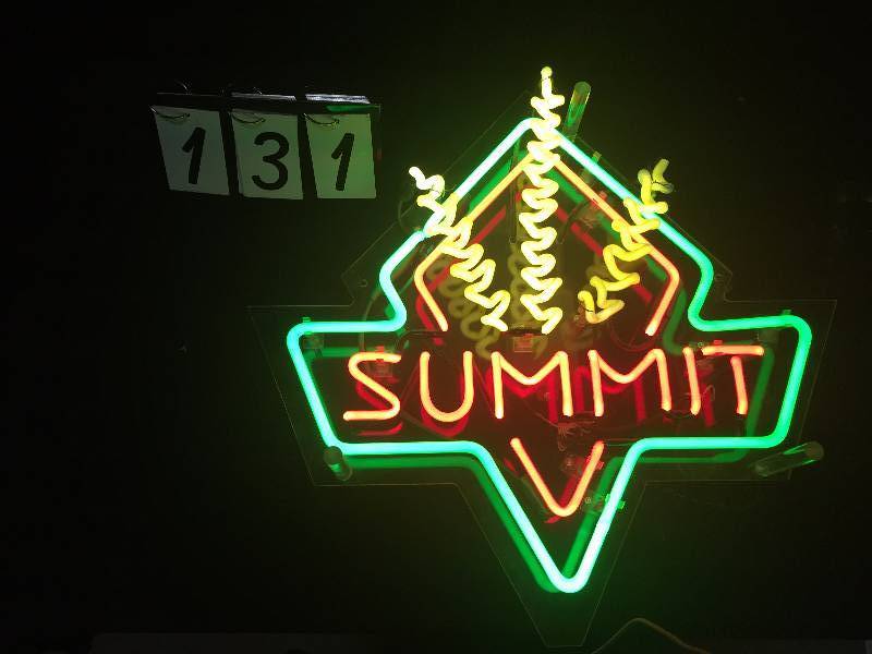 lot 131 image: Summit Brewing Co RARE 1st generation neon