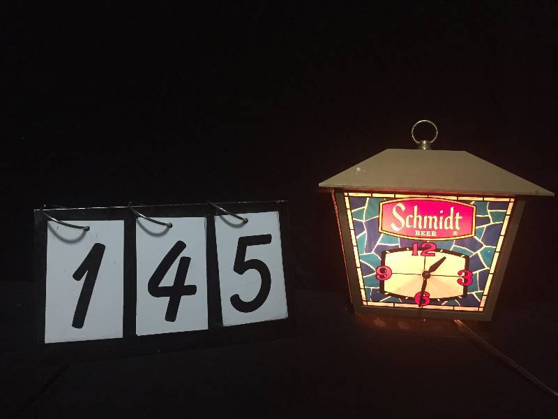 lot 145 image: Schmidt Beer faux stained glass light up clock