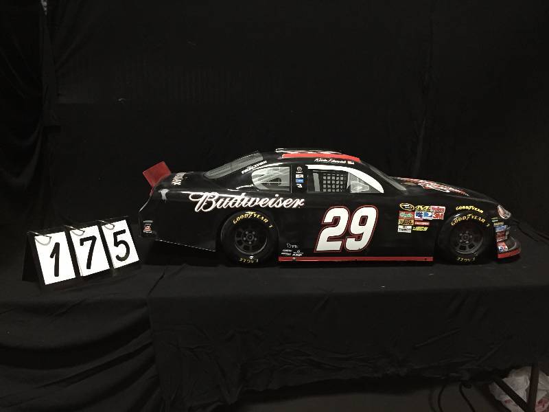 lot 175 image: Nascar Budweiser # 29 Kevin Harvick plastic race car
