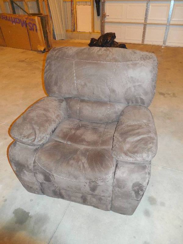 lot 88 image: alcove Microfiber Recliner