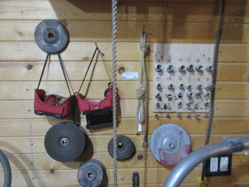 Sockets and grinding wheels