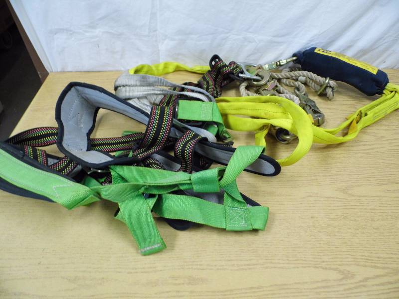lot 12 image: Safety Harness