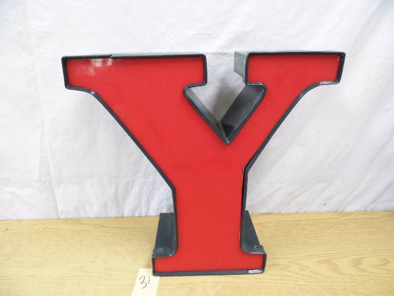 lot 31 image: Neon Letter Y