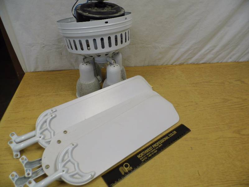 lot 48 image: White Ceiling Fan