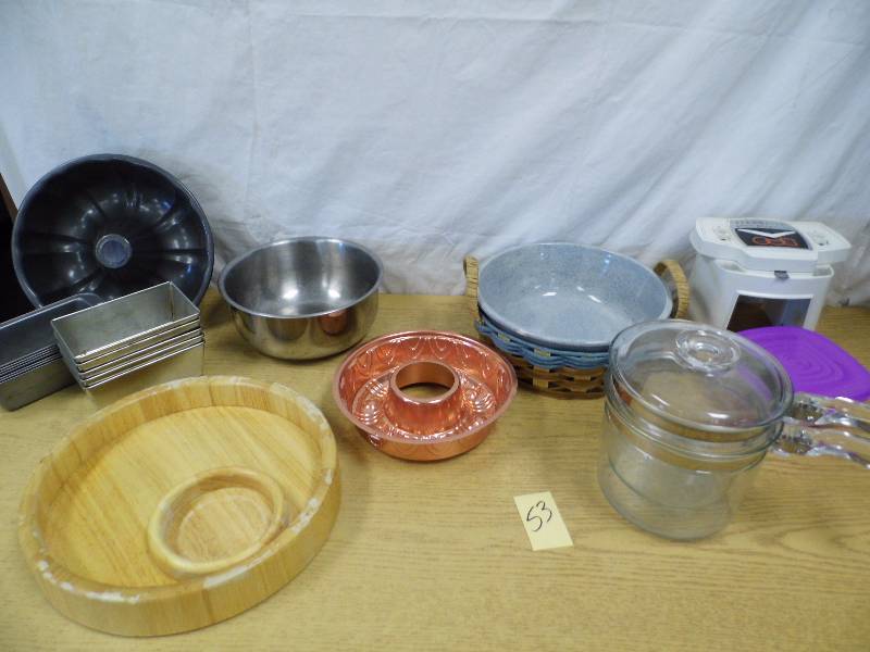 lot 53 image: Baking Misc