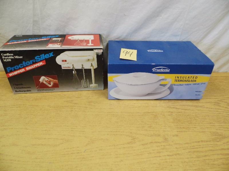 lot 94 image: Gravy Boat - Mixer