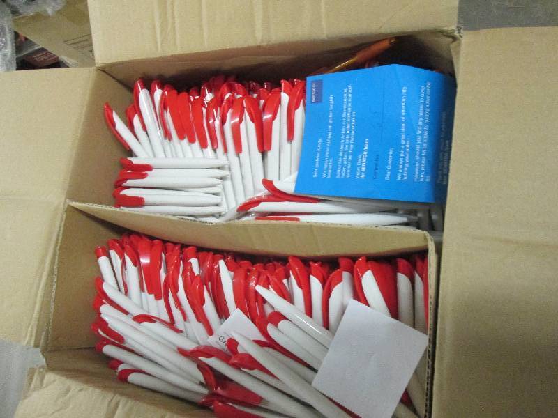 Box of 500 WhiteRed Click Pens wit...