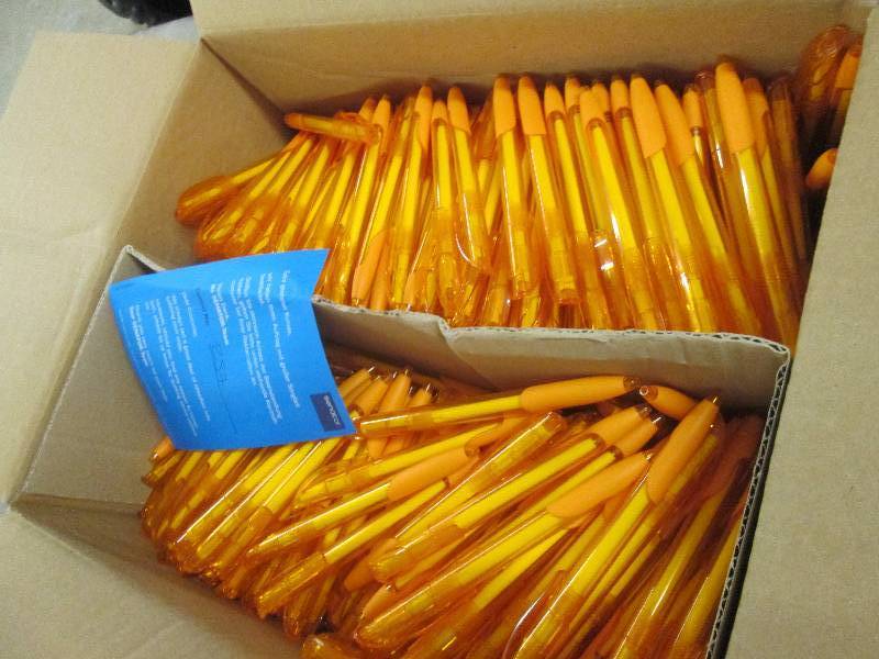 Box of 500 Orange Pens with Blue In...