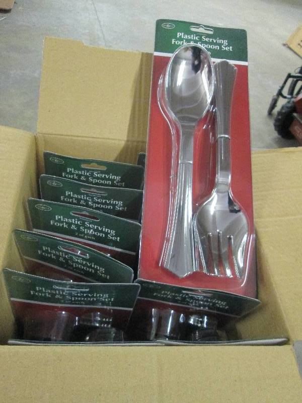 Lot of 12 Fork & Spoon Plastic Serv...