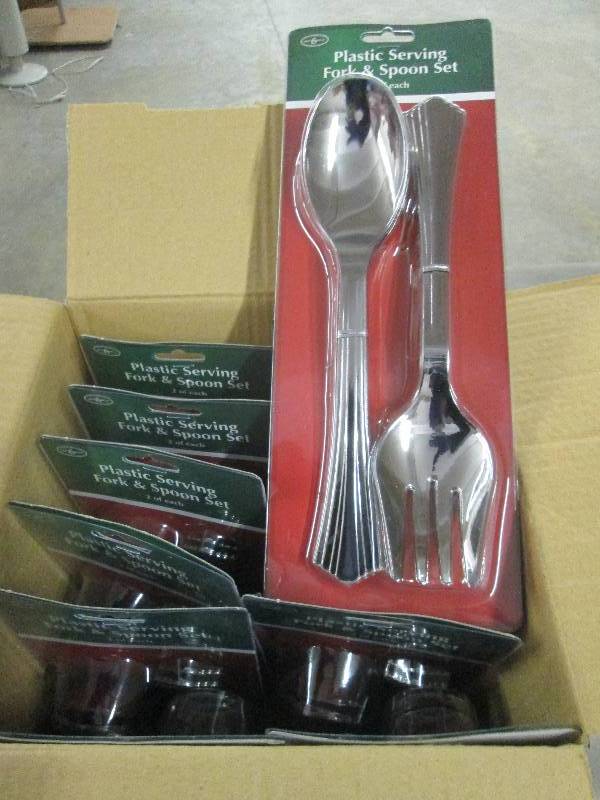 Lot of 12 Fork & Spoon Plastic Serv...