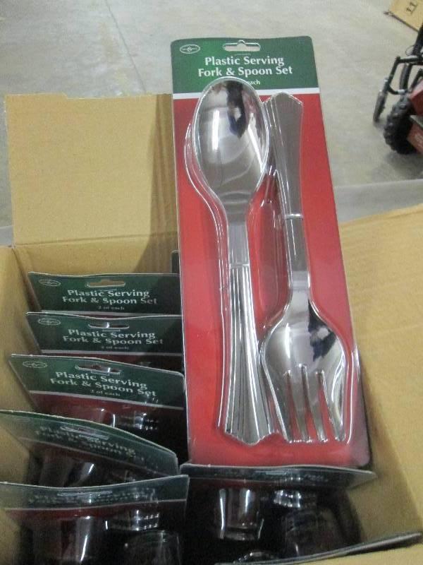 Lot of 12 Fork & Spoon Plastic Serv...