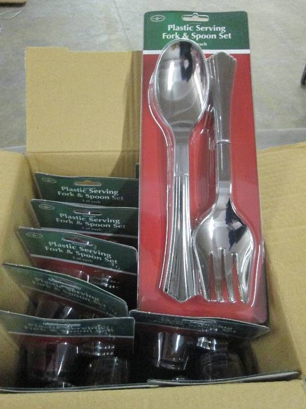 Lot of 12 Fork & Spoon Plastic Serv...