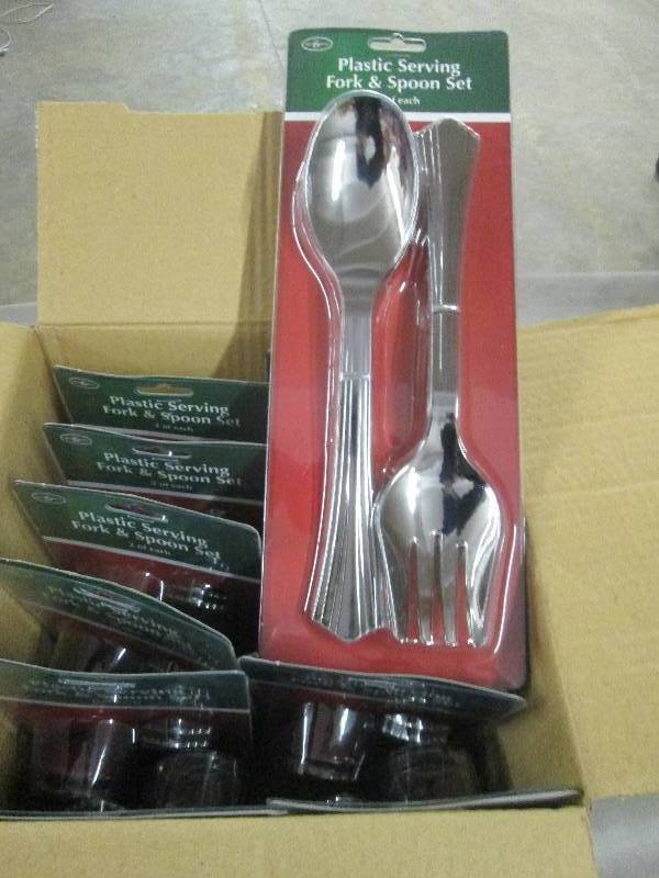 Lot of 12 Fork & Spoon Plastic Serv...