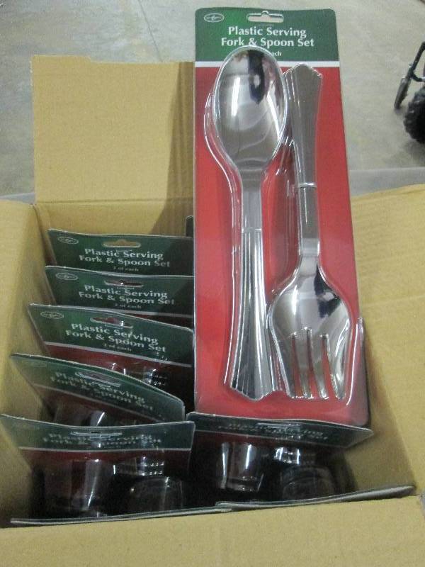 Lot of 12 Fork & Spoon Plastic Serv...